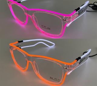 Klar brille med lyserødt eller gult lys