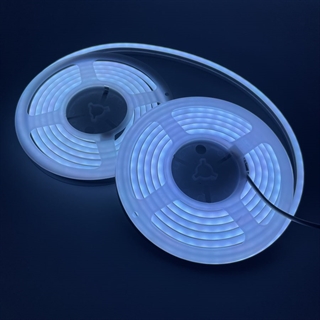 App-styret LED RGB neon strip med fjernbetjening - 5m 540 lys