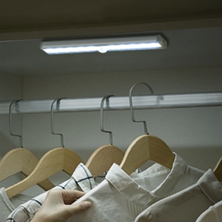 LED skabslampe med sensor - Batteridrevet - 10 lys