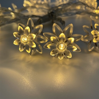 Batteridrevet lyskæde med lotus blomster - 3 m 20 lys