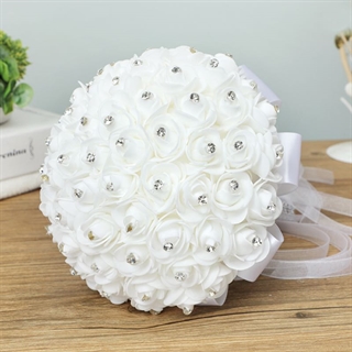Brudebuket af kunstige hvide roser
