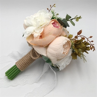 Brudebuket af kunstige roser og blade - Ø 23 cm