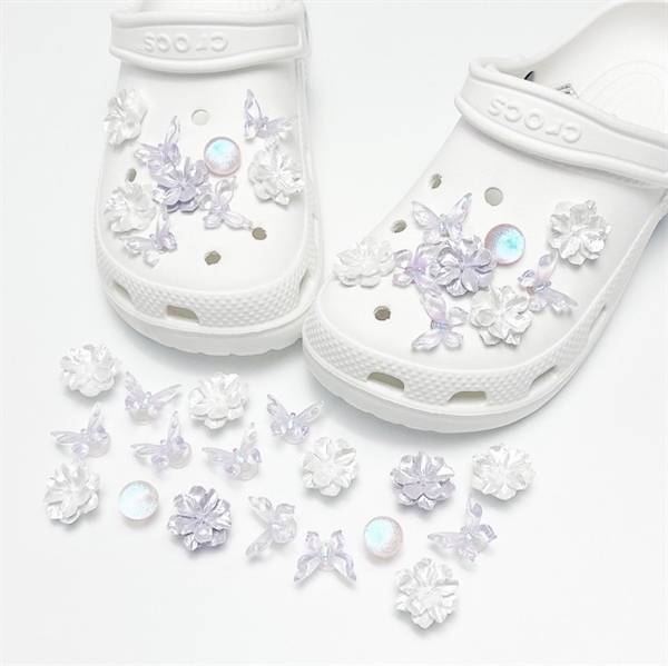 Crocs charms med blomster og sommerfugle - 18 stk
