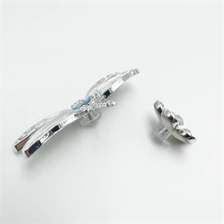 Sølvfarvet Crocs charms sæt med sommerfugl, blomster og guldsmed – 5-pak