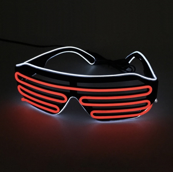 Gitter briller med rødt og hvidt lys