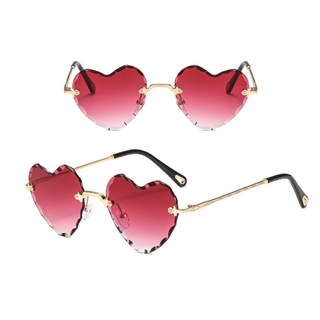 krise Odds Ordliste Hjerte solbriller i rød eller sort ramme - unikt design til dit outfit