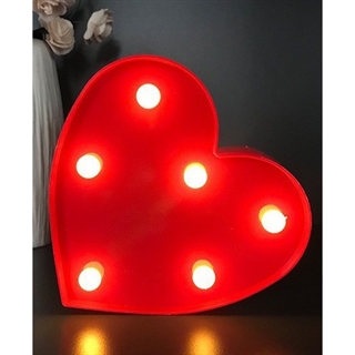 Hjerteformet LED natlampe i rød