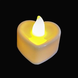 Hjerteformet fyrfadslys i hvide farver - Varmt hvidt lys - 24 stk