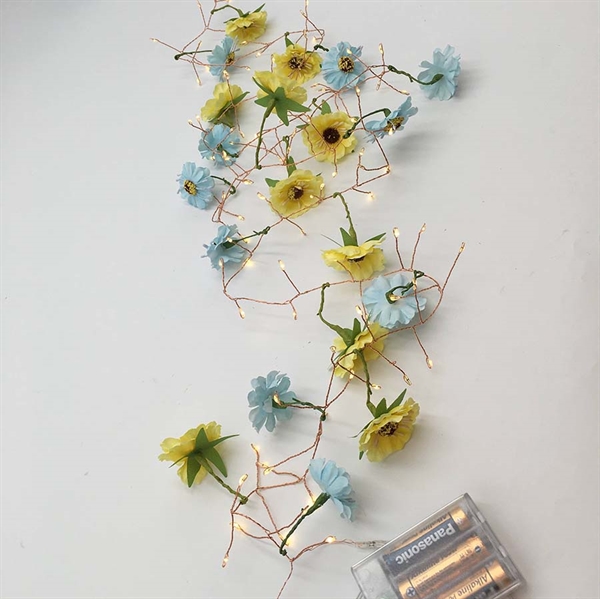 Istap lyskæde med lyseblå og gule blomster-100 lys