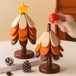 Juletræsformet bordskåner i træ