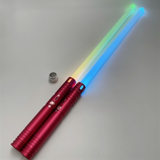 Star Wars lasersværd med 20 lysfarver og lydeffekter – Genopladelige – 2 stk. med rødt håndtag