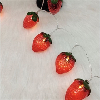 LED lyskæde med jordbær