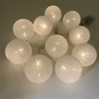LED lyskæde med  bomuldsbolde i hvide farver - 1,5 meter, 10 bolde - diameter 5 cm