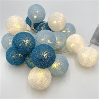LED lyskæde med bomuldsbolde i forskellige farver 
