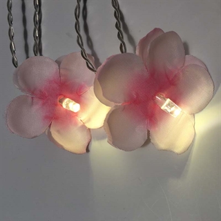 LED lyskæde med  krisebærblomster  