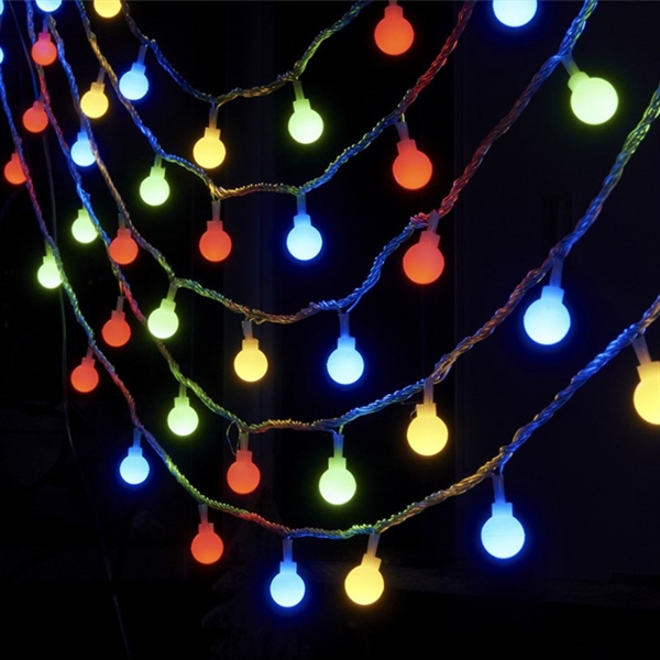 LED lyskæde med kugler - Flerefarvet lys, fjernbetjening - 6,5 M 30 lys