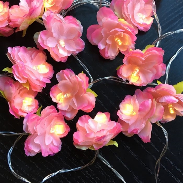 LED lyskæde med pink blomster - 3 m 30 blomster
