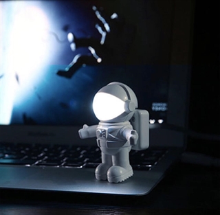 LED astronaut USB lamper