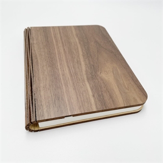 LED-boglampe med varmt hvidt  lys - Genopladelig - Størrelse: L: 21,5 cm, B:17 cm - Omslagsfarve: brun