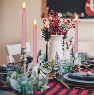 LED kronelys med fjernbetjening - lyserøde farver - 3 stk. per sæt