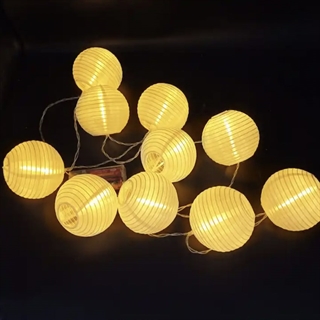 LED lyskæde med lanterner