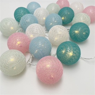 LED lyskæde med bomuldsbolde i pastelfarver – 3 m, 20 bolde, Ø 6 cm
