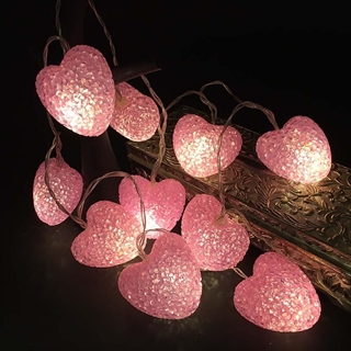 Romantisk lyskæde med lyserøde hjerter
