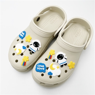 Skocharms til Crocs – Rumtema med astronaut, 10 dele