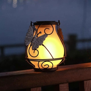 Solcelle flamme lanterne med sommerfugle