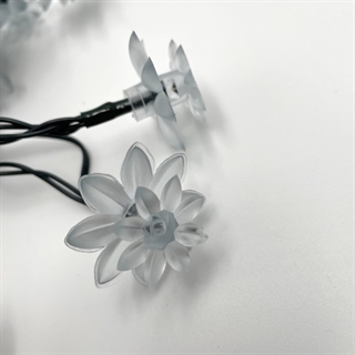 Solcelle lyskæde med lotus blomster - Varmt hvidt lys - 6,5 m 30 lys 