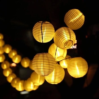 Solcelle lyskæde med lanterner
