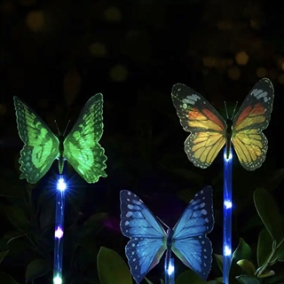 Solcellelampe med sommerfugl på spyd
