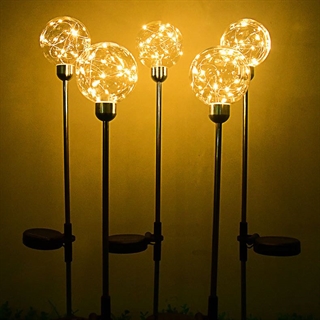 Solcellelampe med pære på spyd – Ø8 eller Ø10 cm