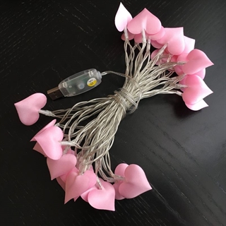 USB-drevet lyskæde med lyserøde hjerter - 4 M
